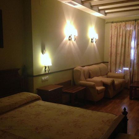 Hotel El Mano Huéscar Δωμάτιο φωτογραφία