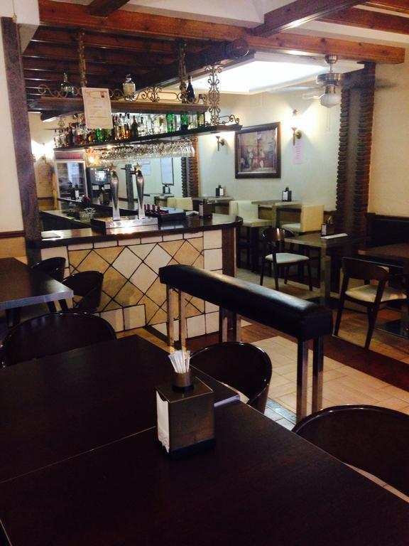 Hotel El Mano Huéscar Εξωτερικό φωτογραφία
